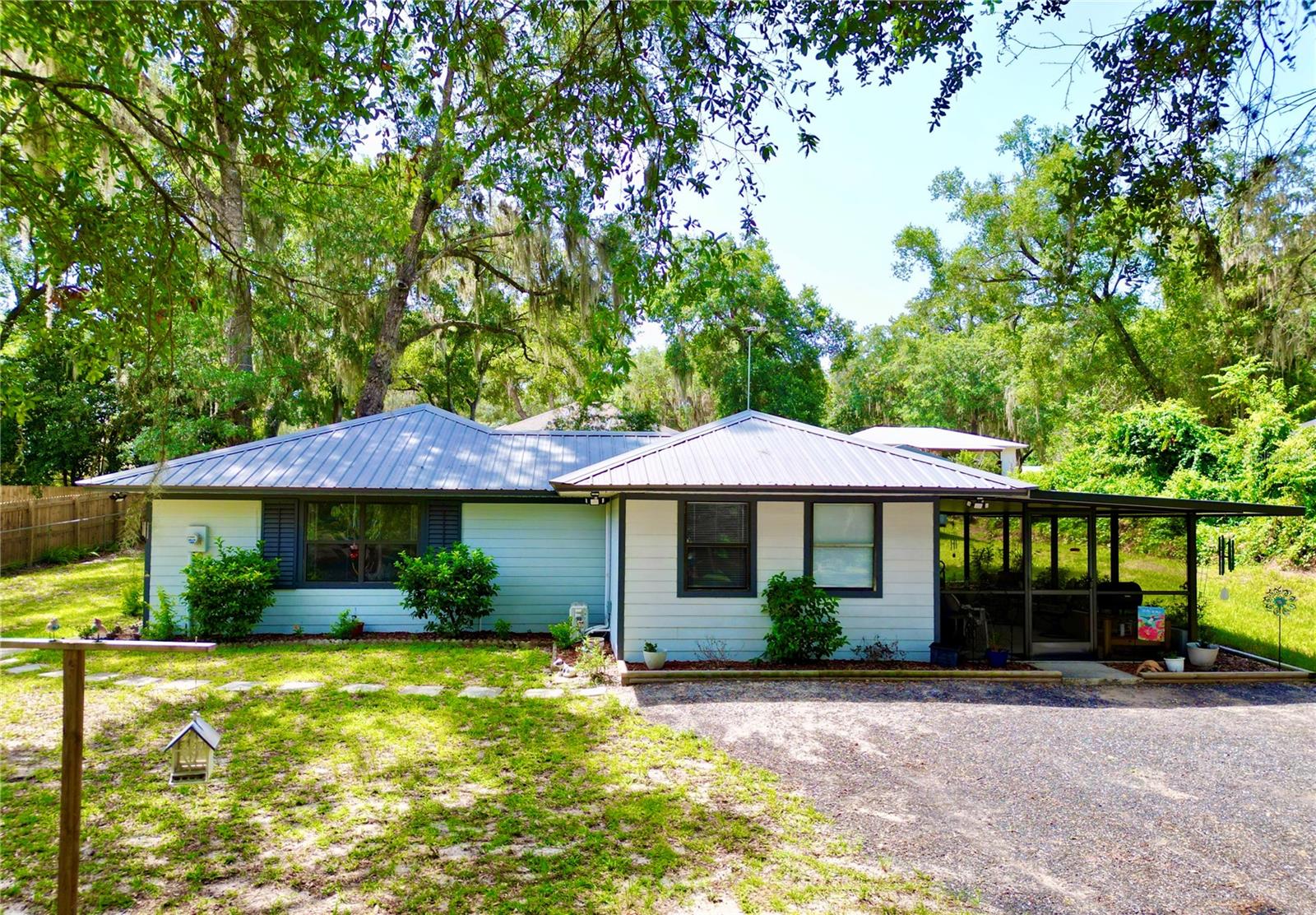468 28th Way Property Photo 1