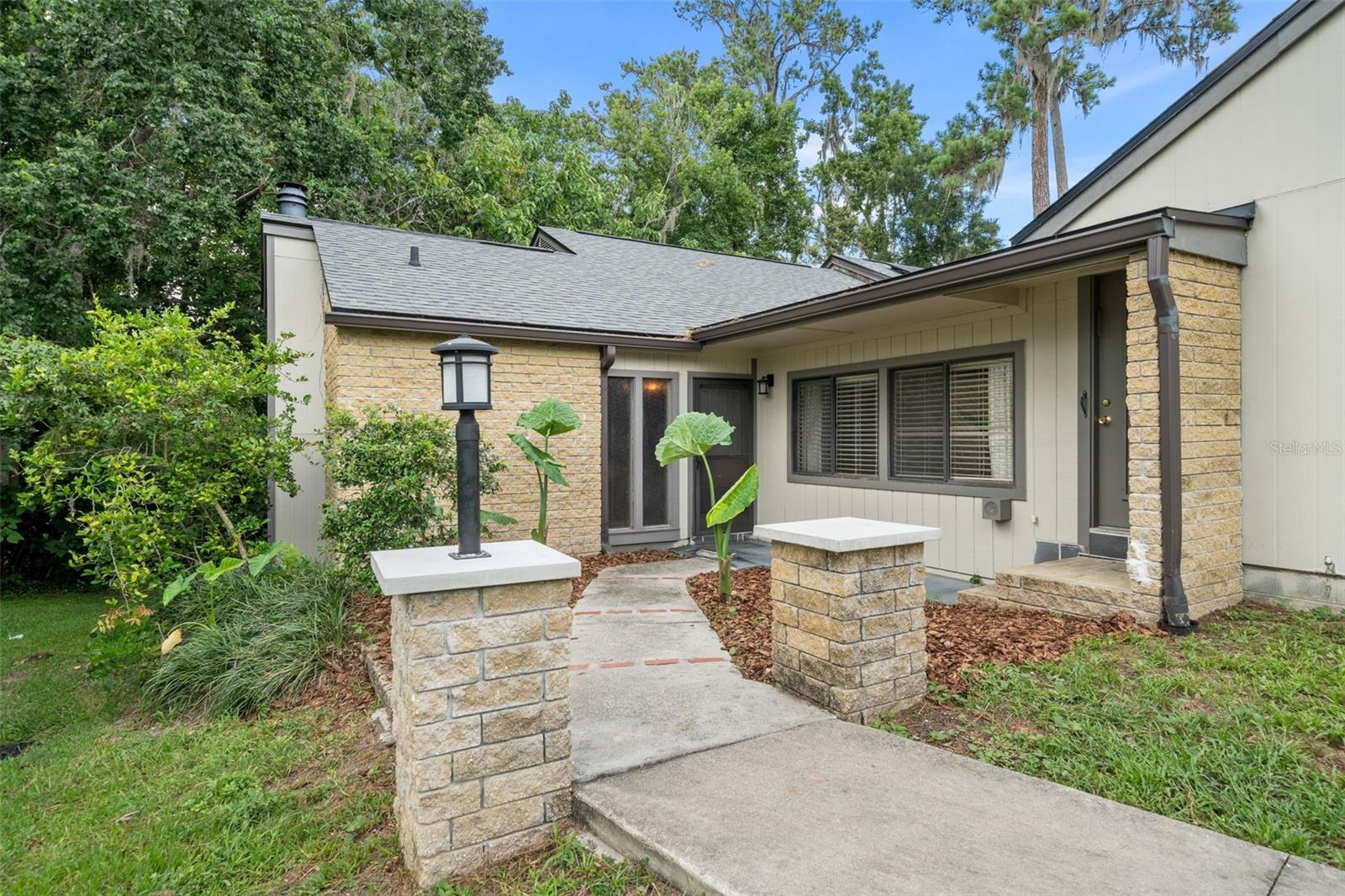 1653 NW 19TH CIR Property Photo 1