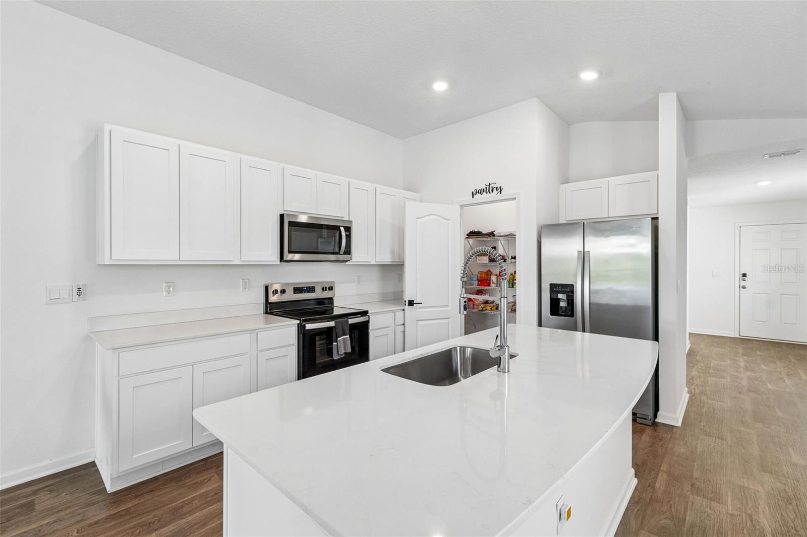 153 Ashbrook St Property Photo 10
