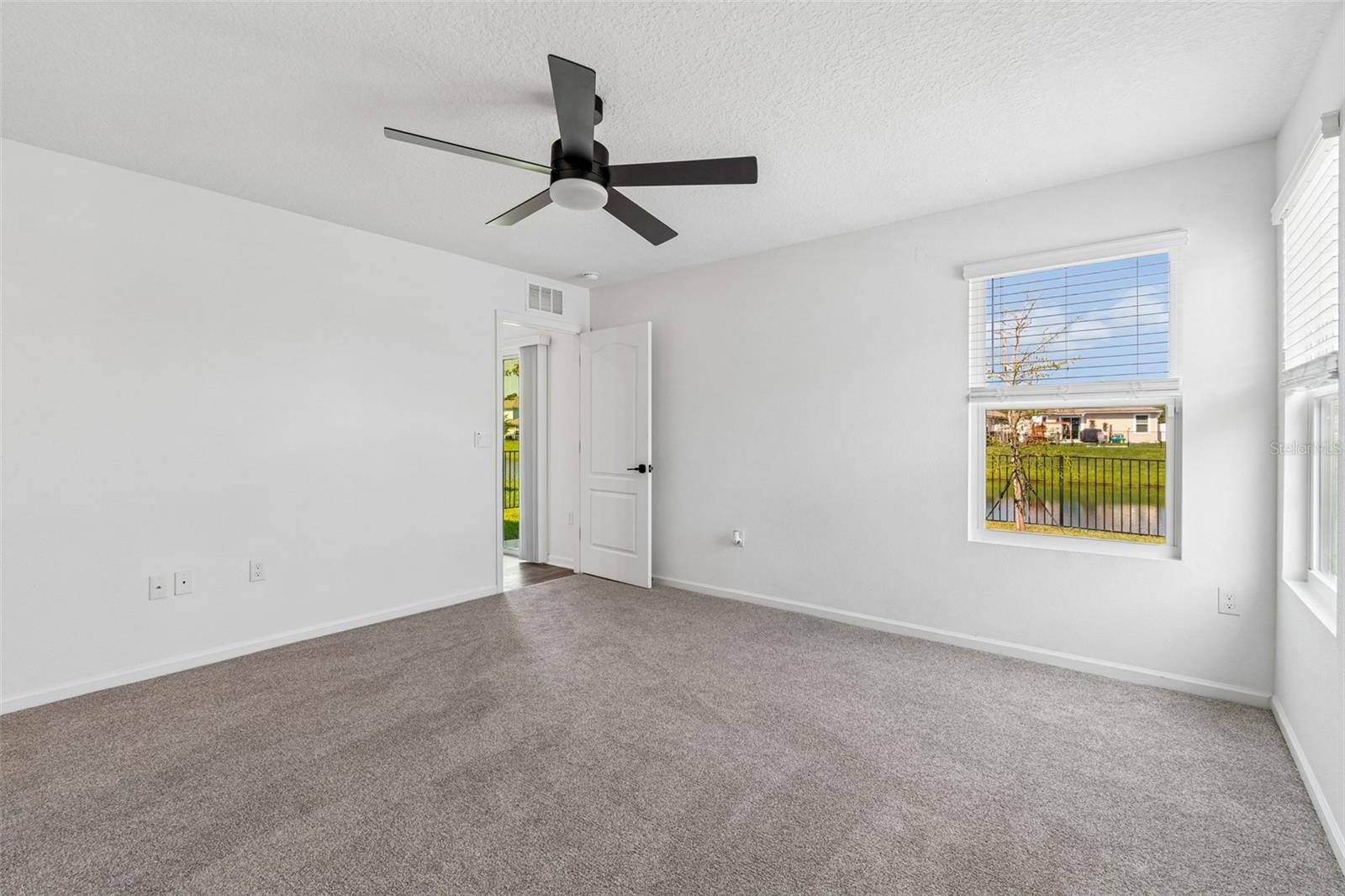 153 Ashbrook St Property Photo 30