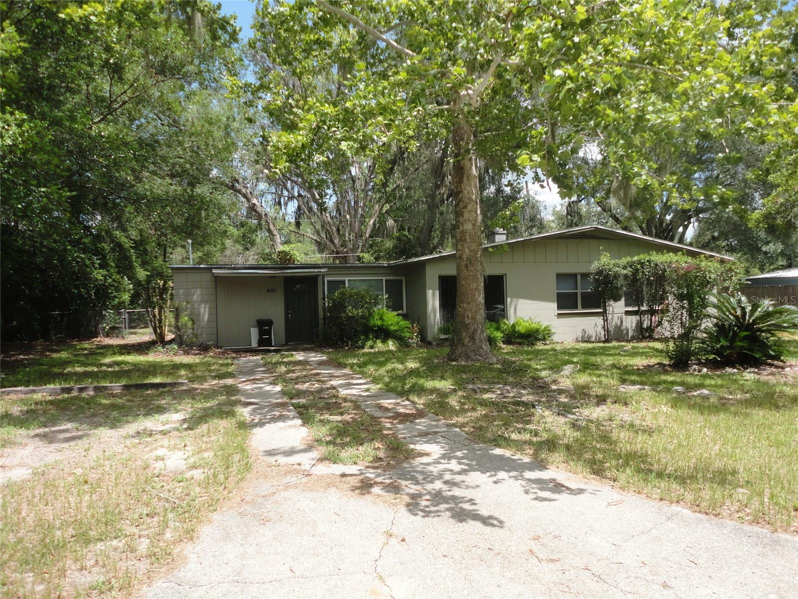 401 Nw 36th Ter Property Photo 2