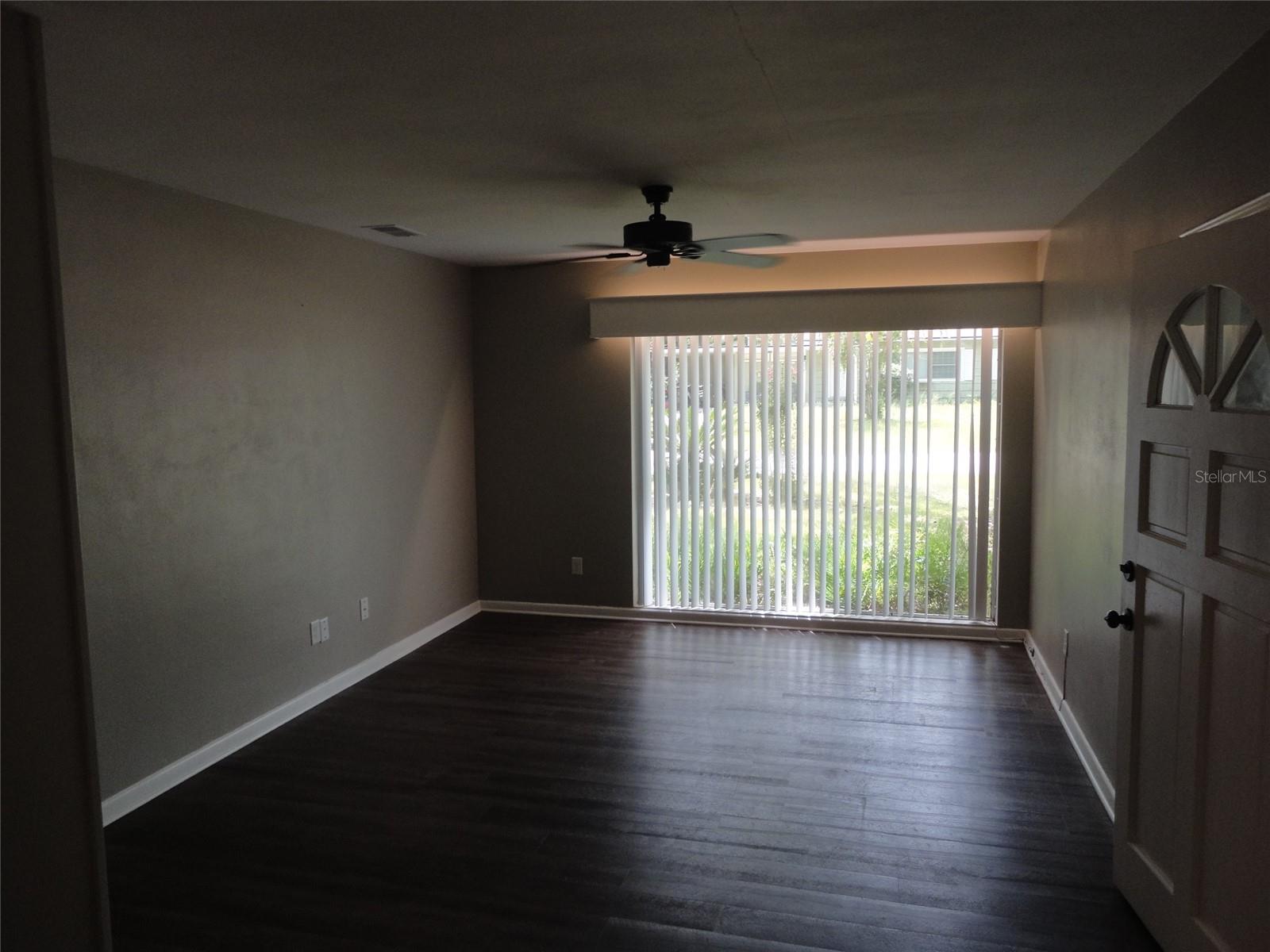 401 Nw 36th Ter Property Photo 3