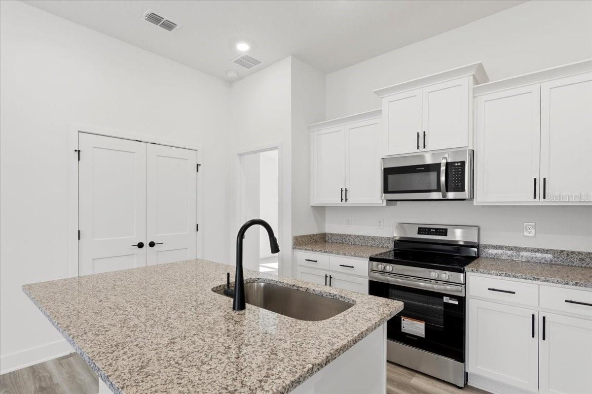 13658 Nw 150th Cir Property Photo 6