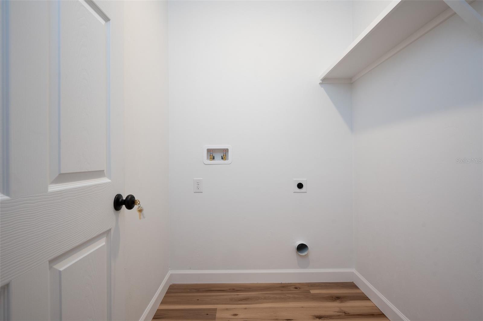 2402 Ne 70th St Property Photo 11