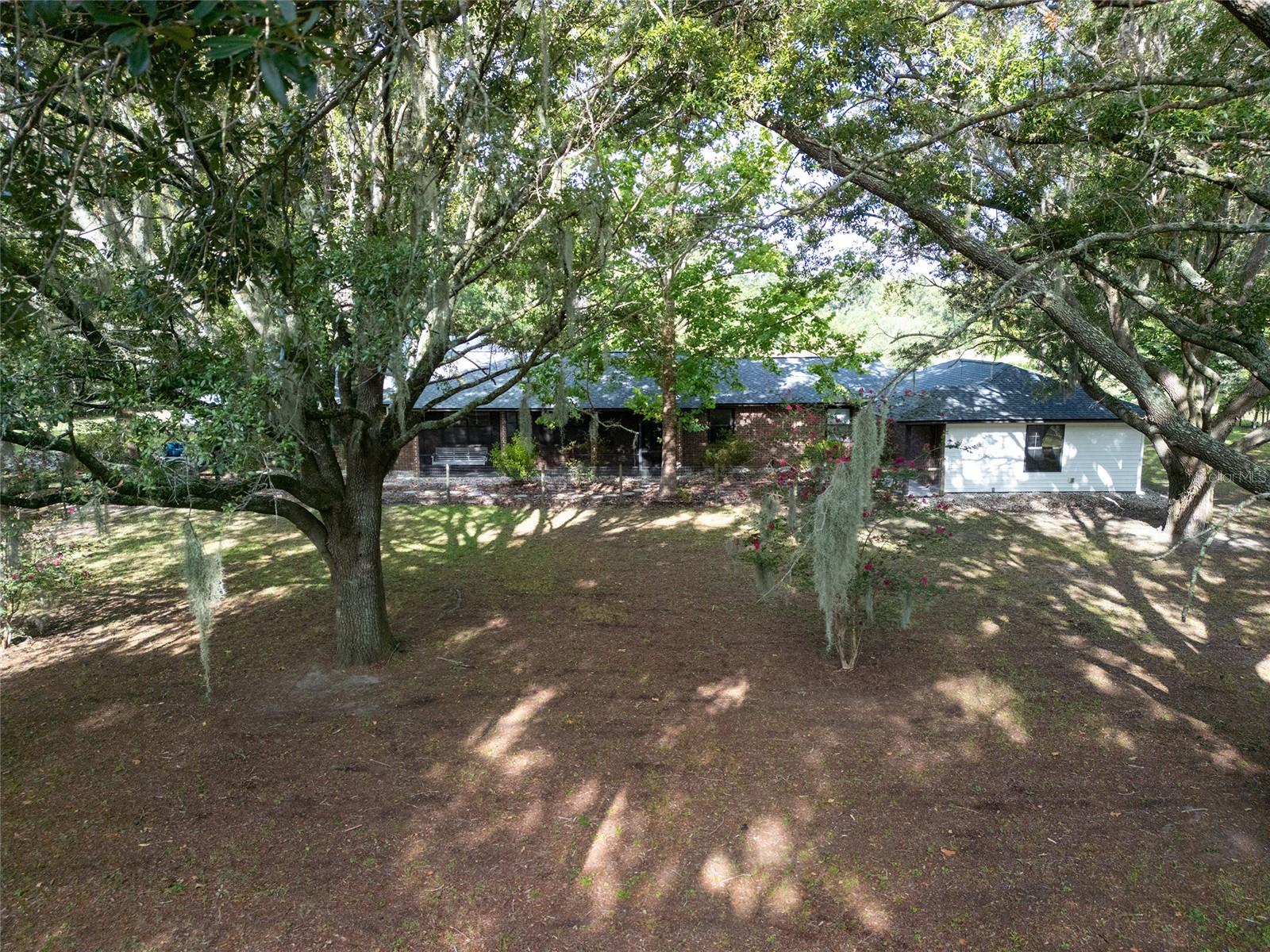 25518 Nw County Road 241 Property Photo 3