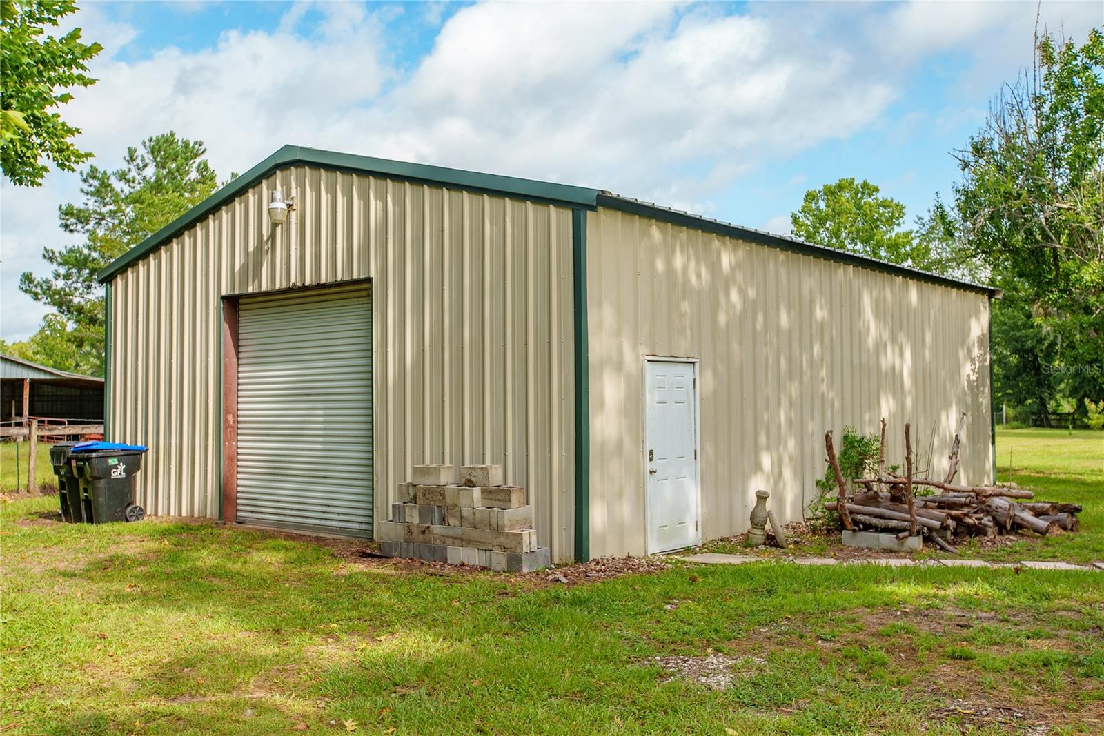 25518 Nw County Road 241 Property Photo 7