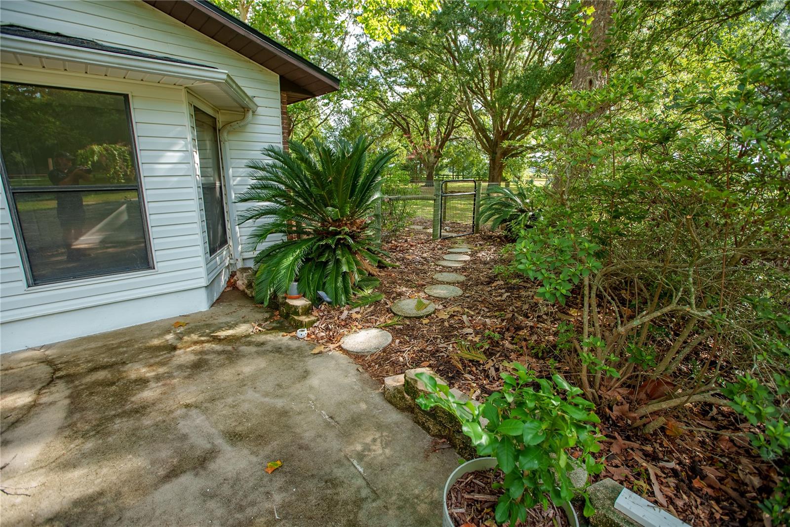 25518 Nw County Road 241 Property Photo 22
