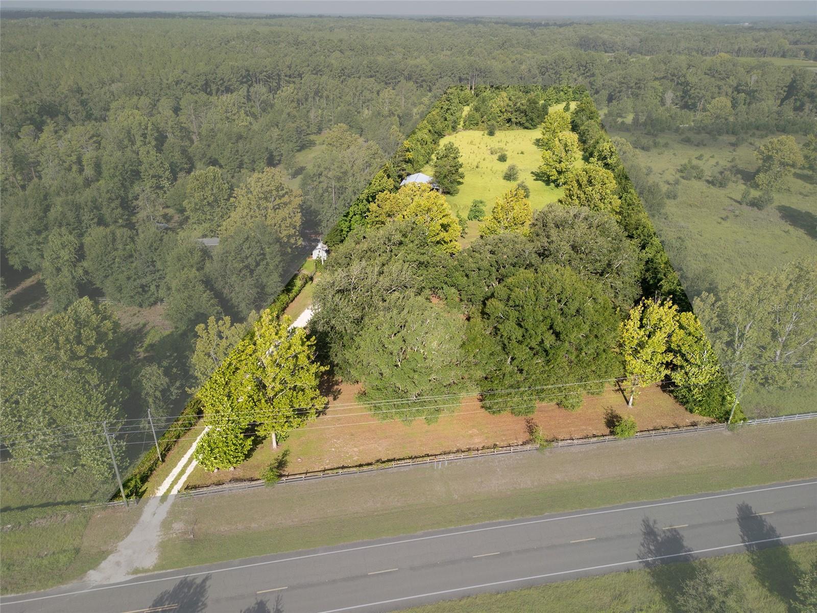 25518 Nw County Road 241 Property Photo 25