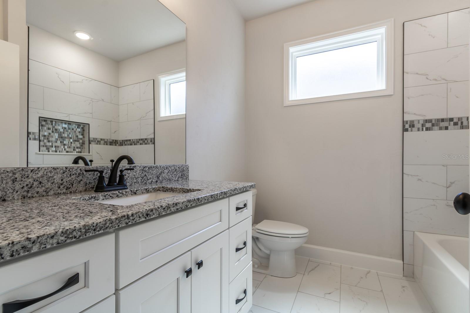 12581 Nw 159th Way Property Photo 6