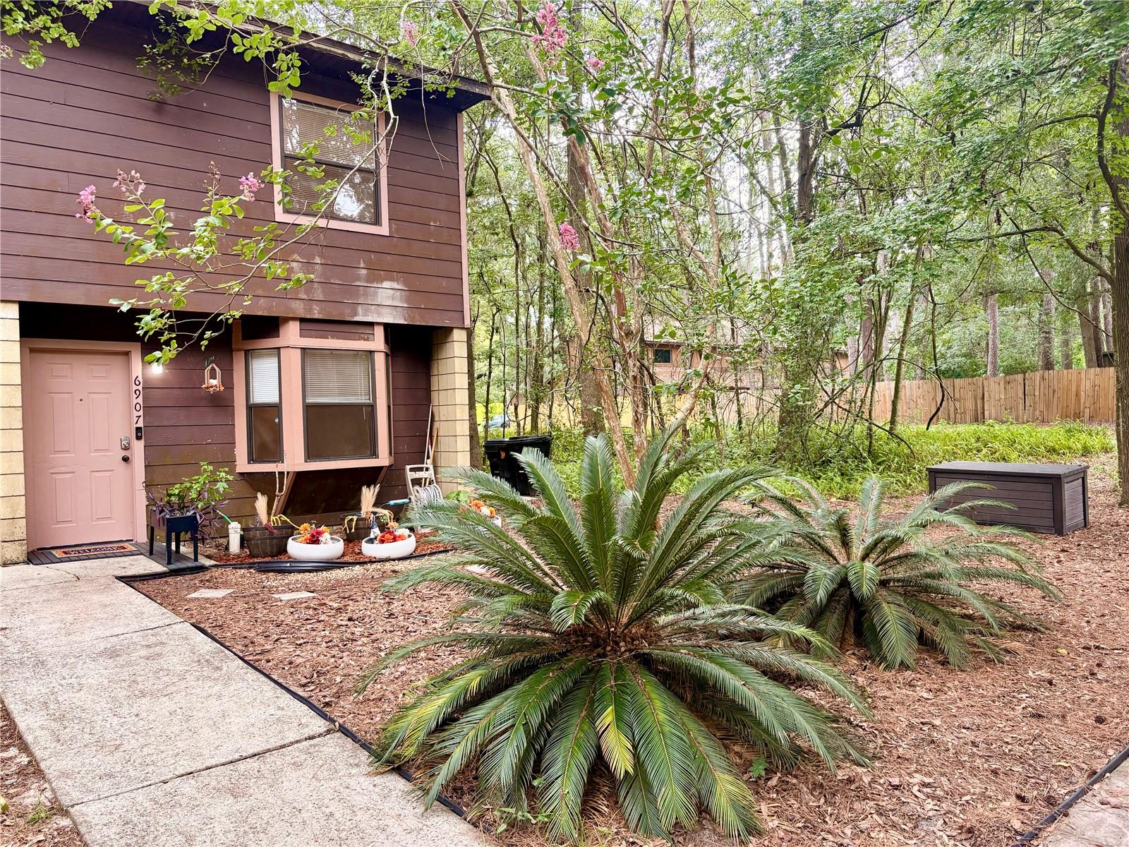 6907 SW 44TH AVE Property Photo 1