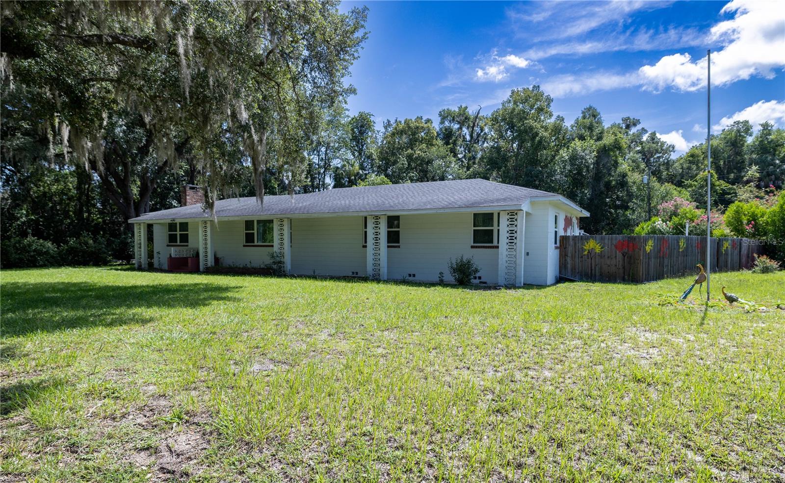 298 N Court St Property Photo 20