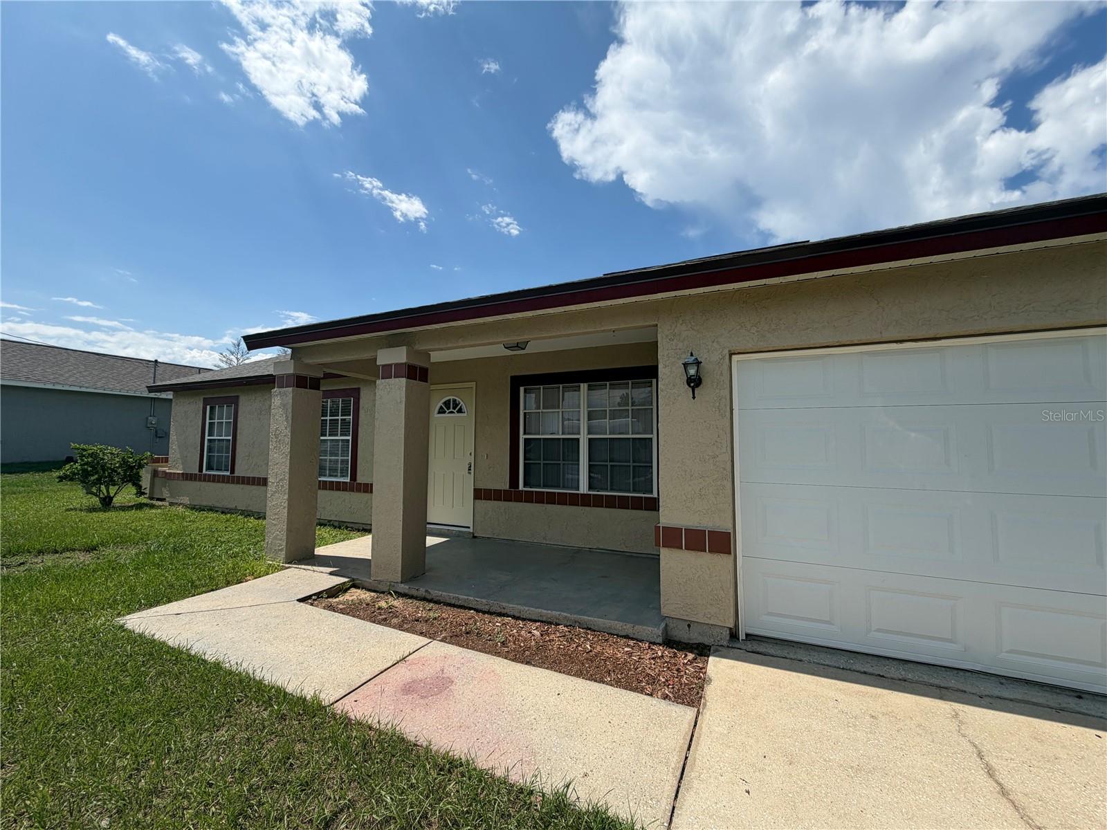 73 Olive Dr Property Photo 2