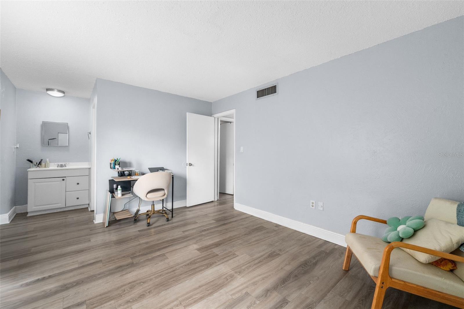 2811 Sw Archer Rd #p131 Property Photo 6