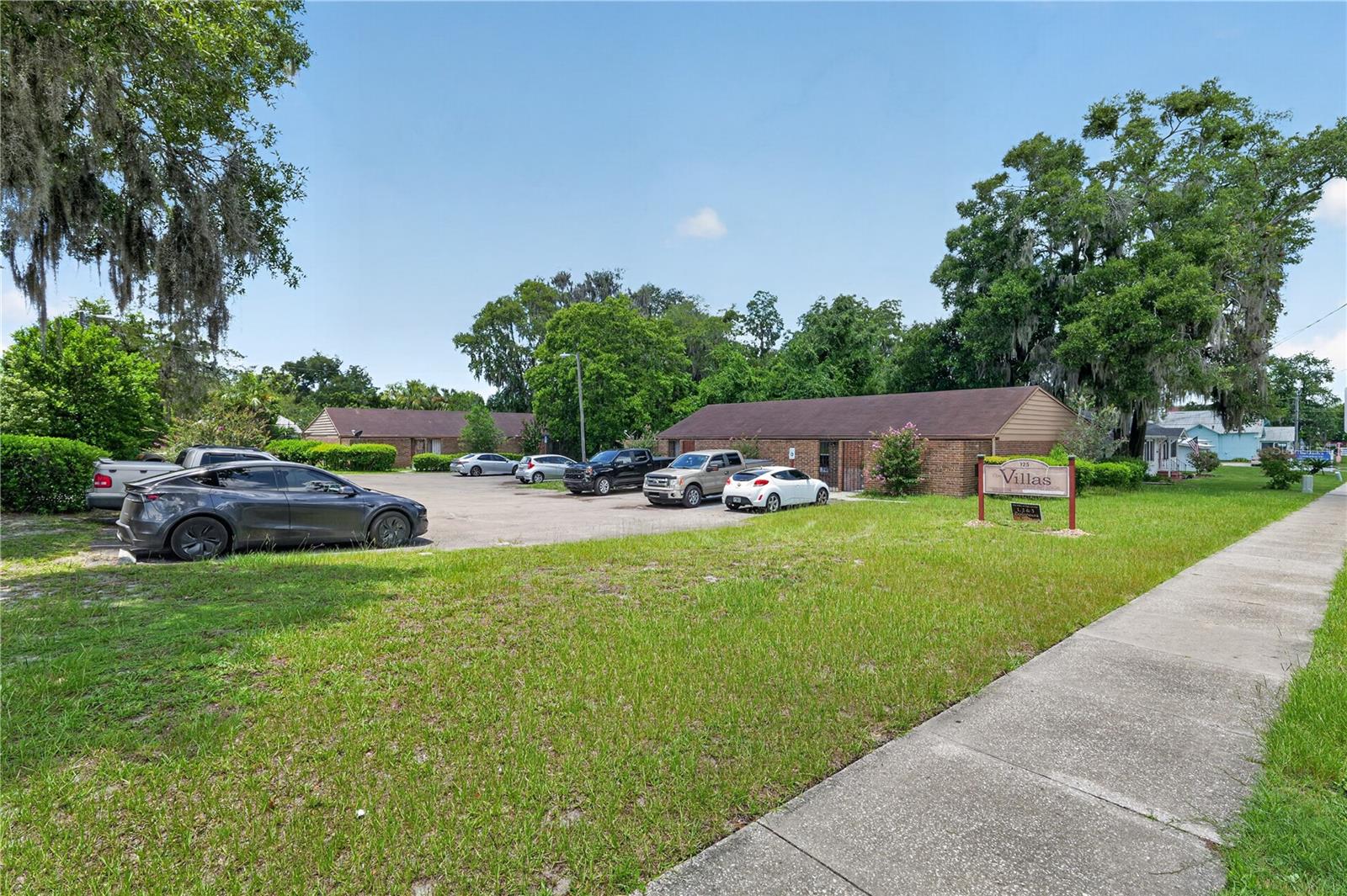 18580 Nw 234th St #5-8 Property Photo 4