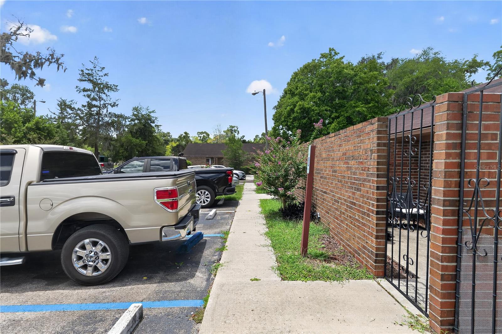 18580 Nw 234th St #5-8 Property Photo 10