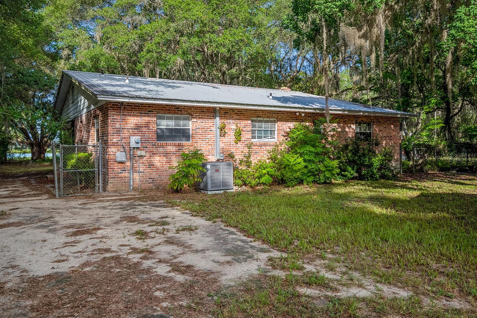 7908 Lake Geneva Ln Property Photo 1