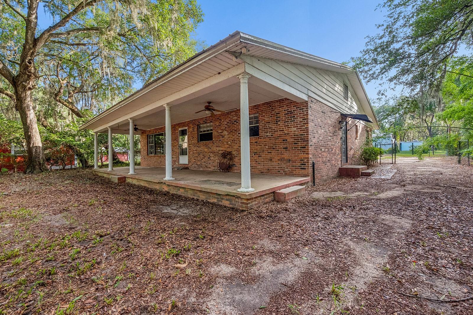 7908 Lake Geneva Ln Property Photo 4