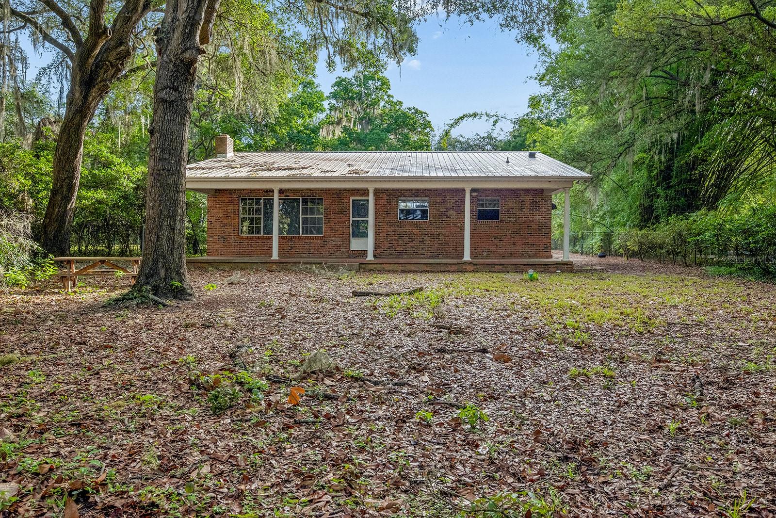 7908 Lake Geneva Ln Property Photo 5