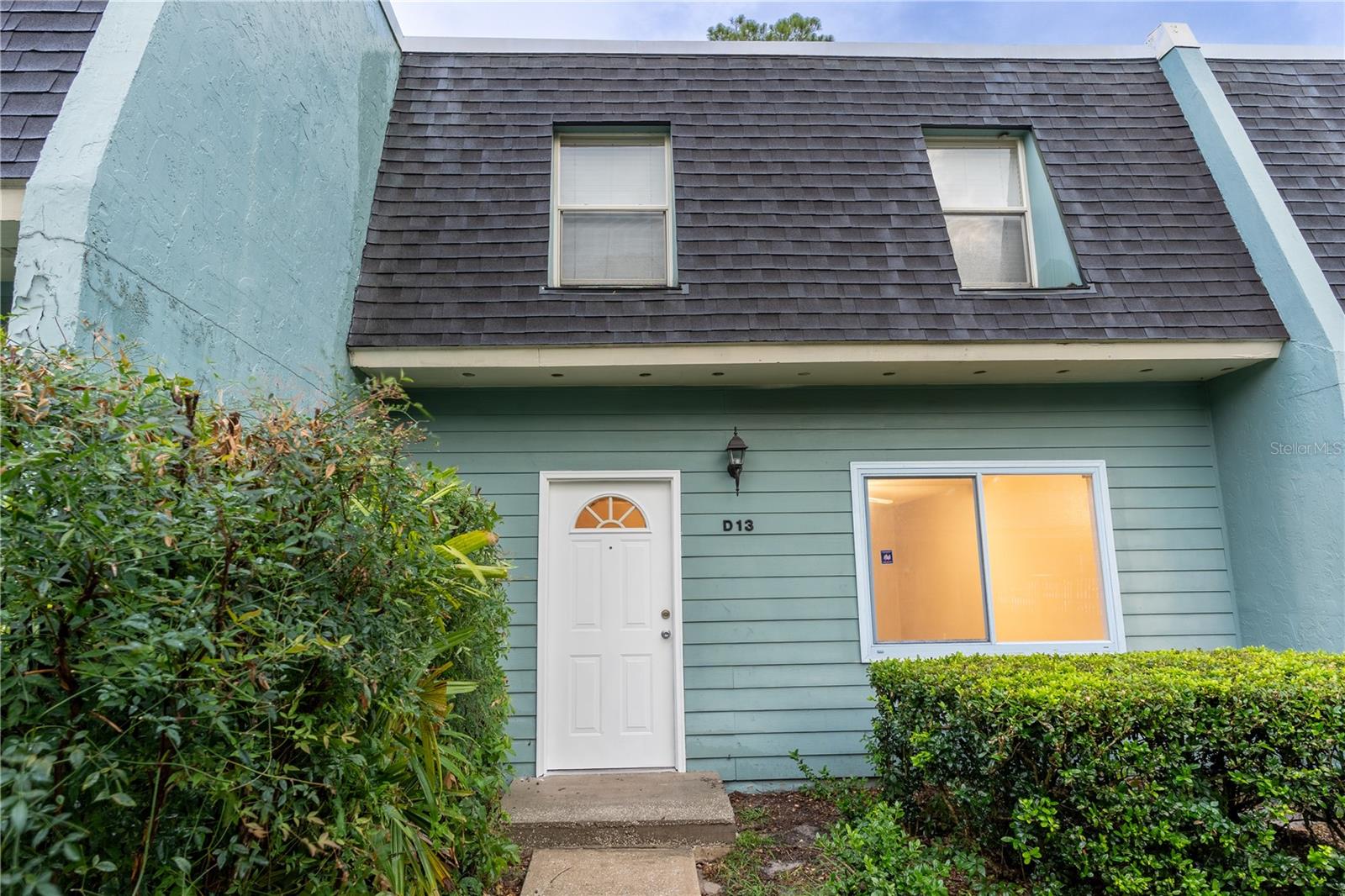 501 SW 75TH ST #D13 Property Photo 1