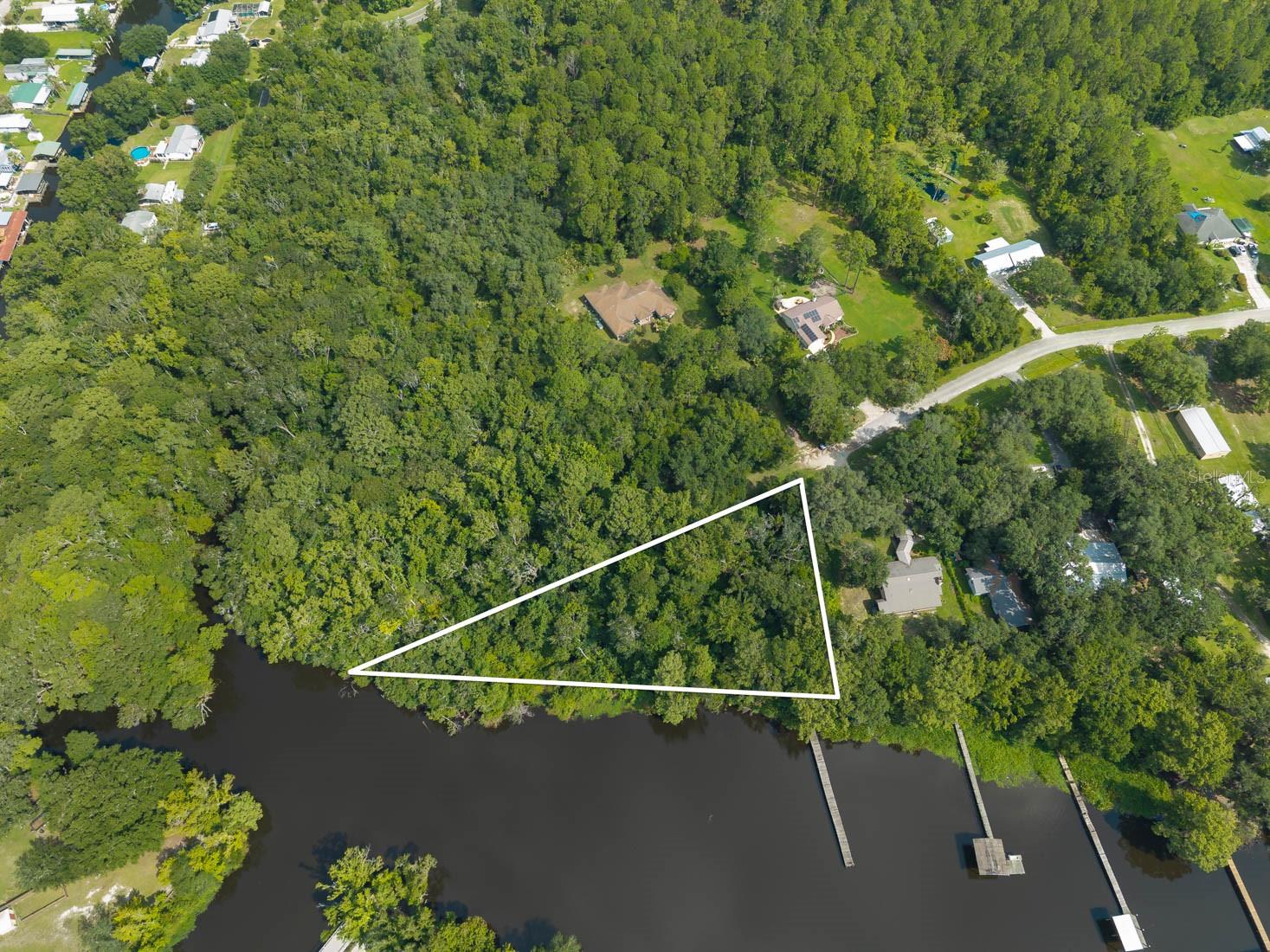 102 Cedar Creek Rd Property Photo 2