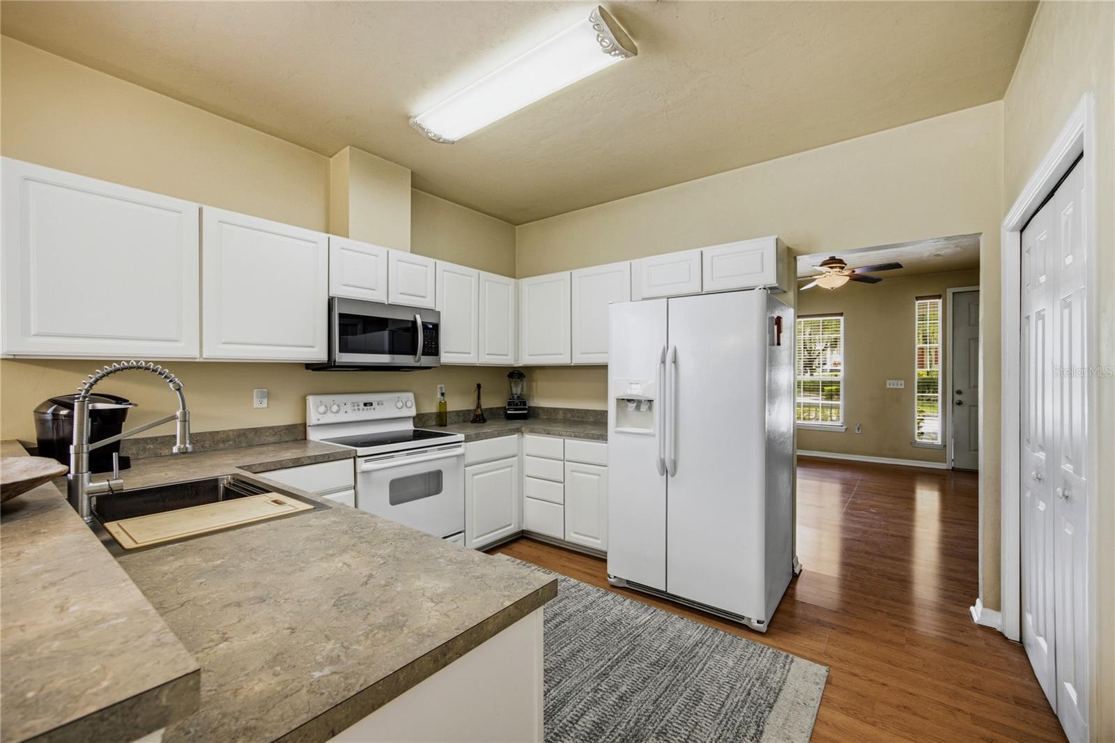 11684 Nw 18th Pl Property Photo 4
