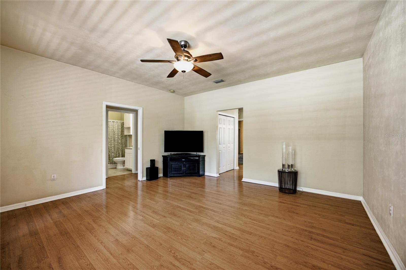 11684 Nw 18th Pl Property Photo 11