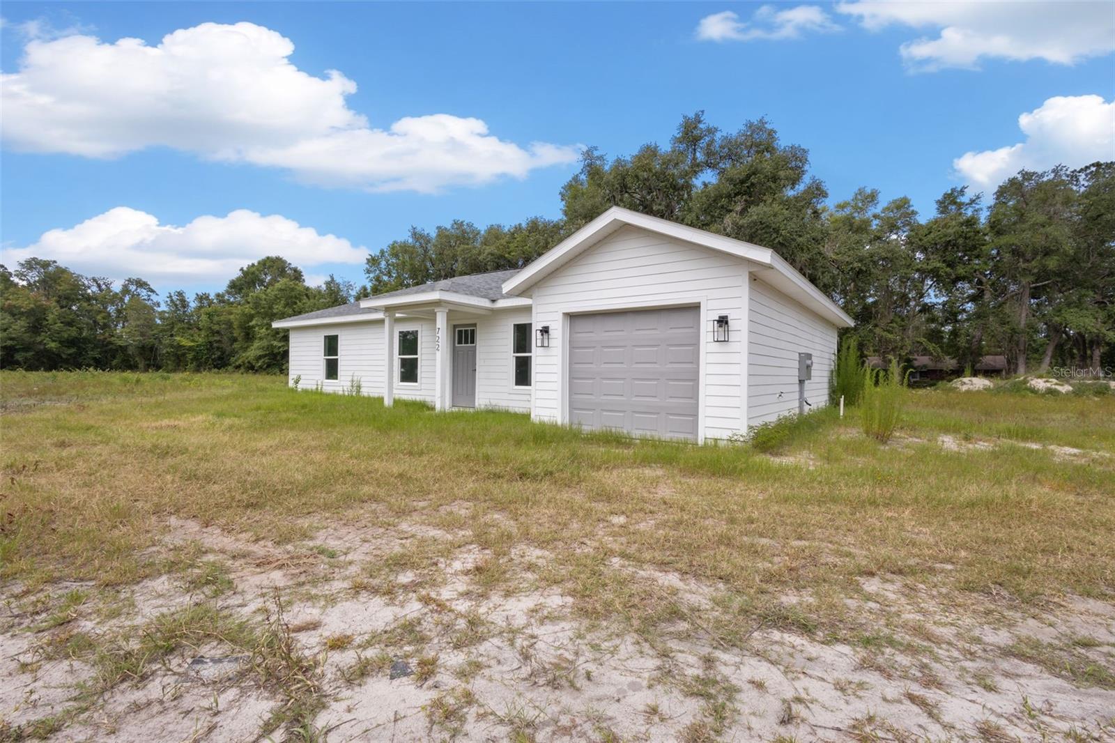 722 Alder Ln Property Photo 3