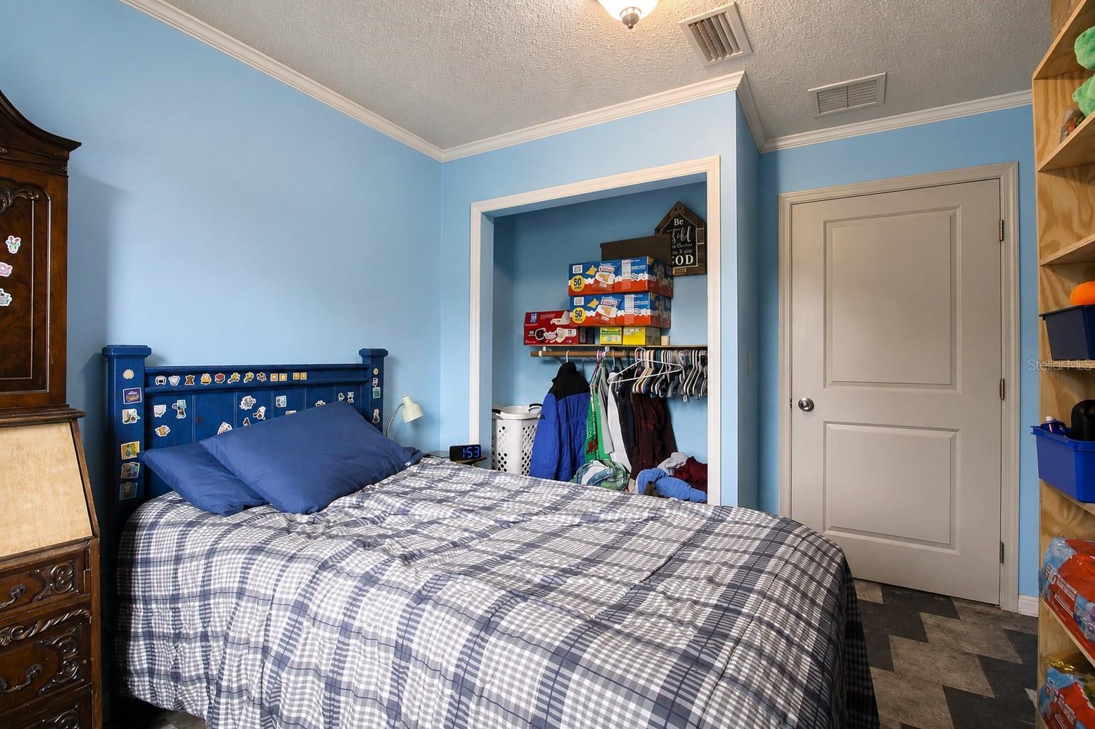 742 Bahia Cir Property Photo 8
