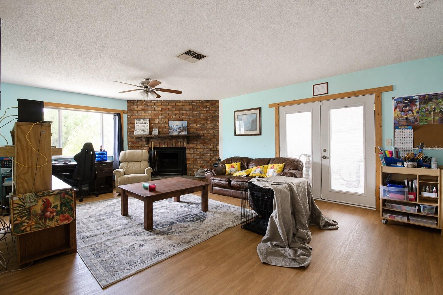 742 Bahia Cir Property Photo 17