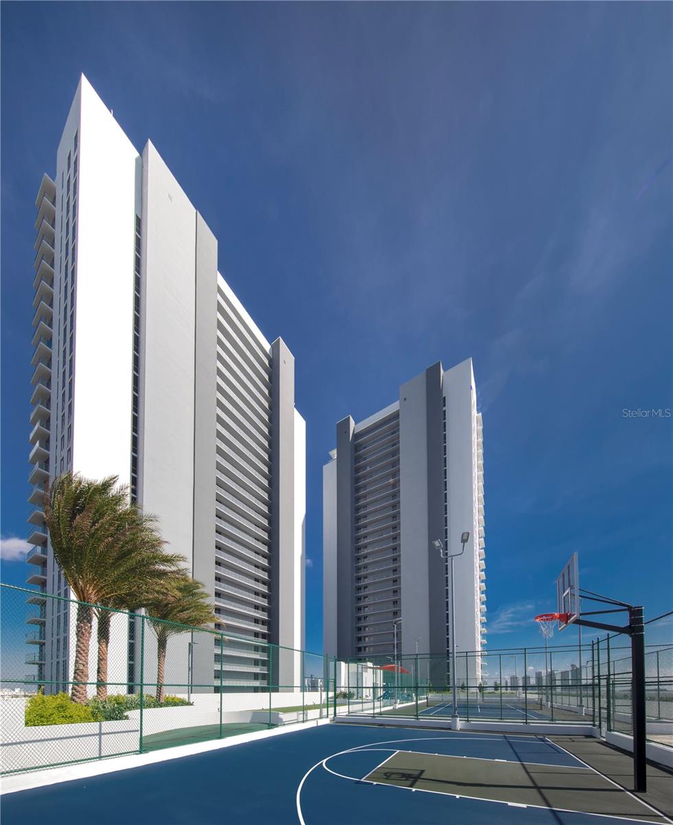 16385 Biscayne Blvd #305 Property Photo 1