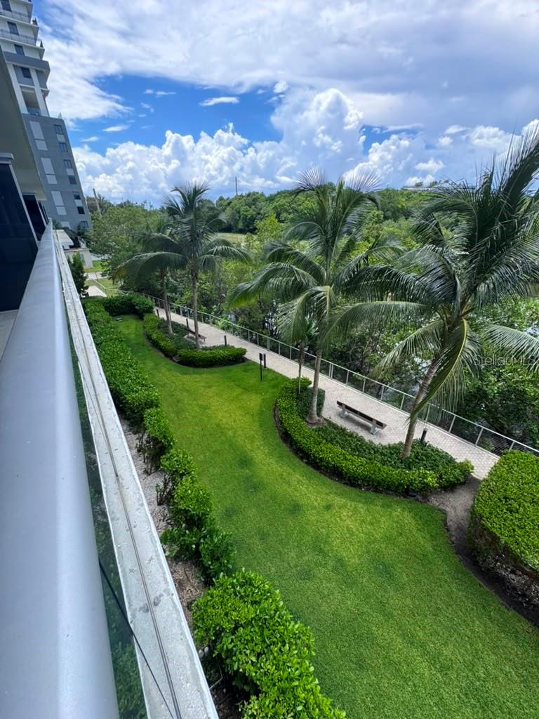 16385 Biscayne Blvd #305 Property Photo 7