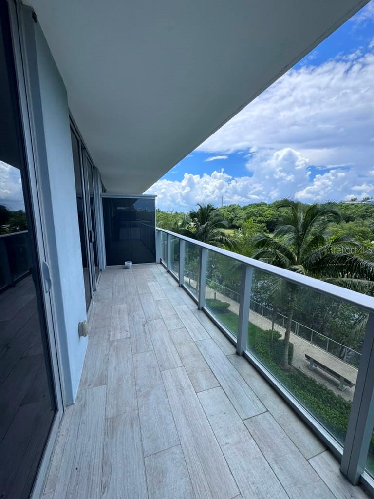 16385 Biscayne Blvd #305 Property Photo 8