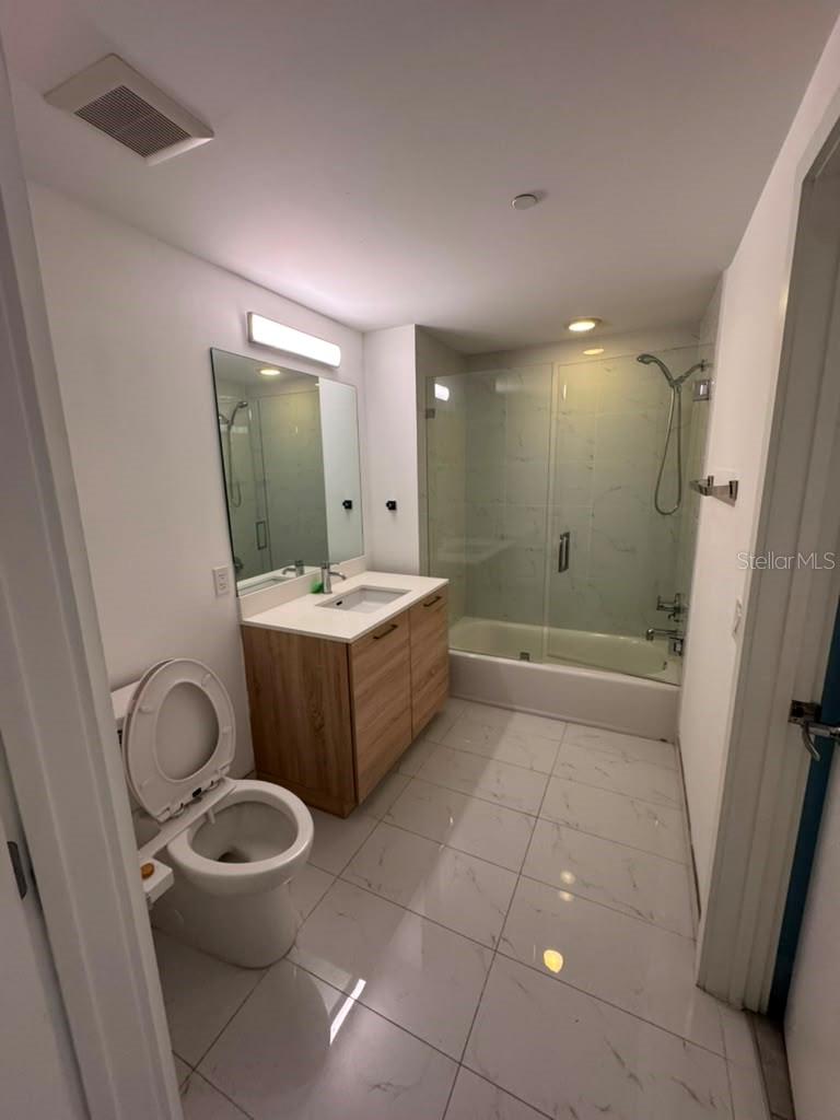 16385 Biscayne Blvd #305 Property Photo 23