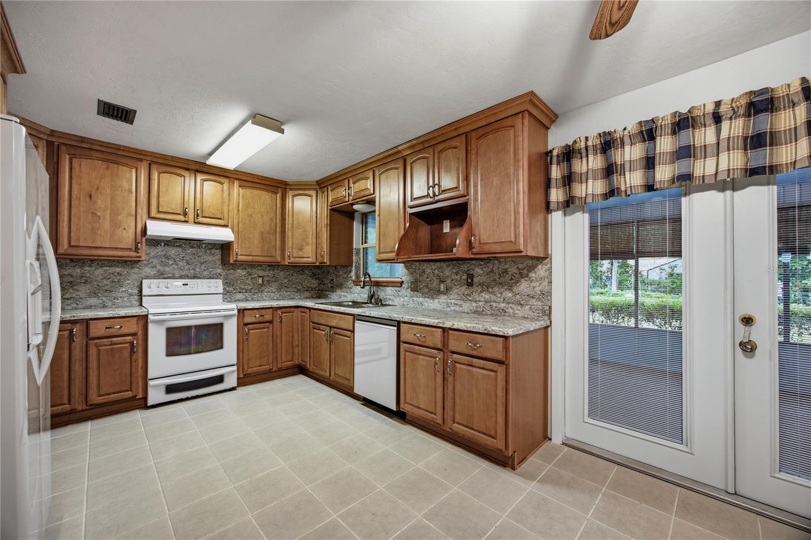 130 Sw 75th Ter Property Photo 13