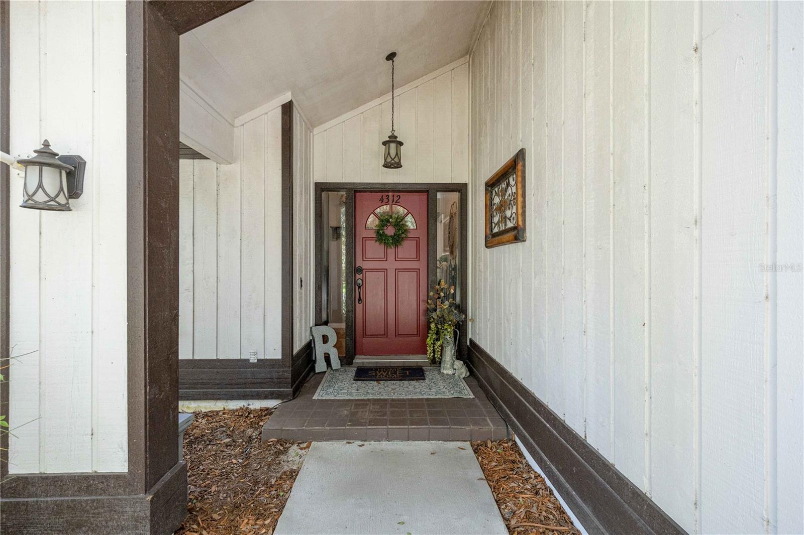 4312 Nw 12th Pl Property Photo 2