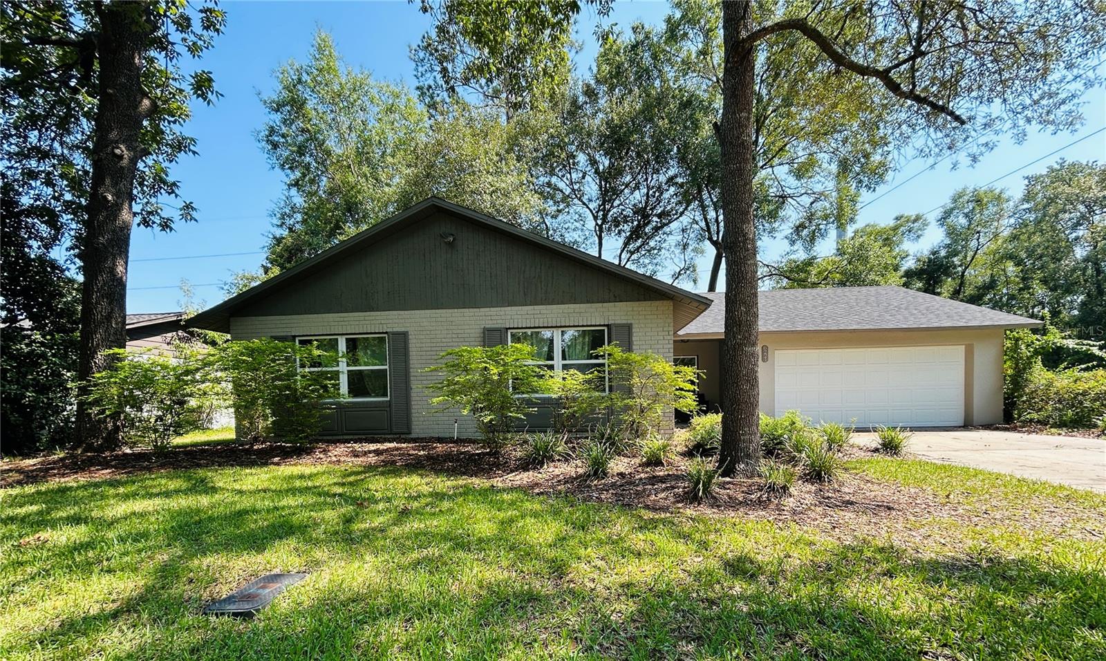 8221 SW 13TH RD Property Photo 1
