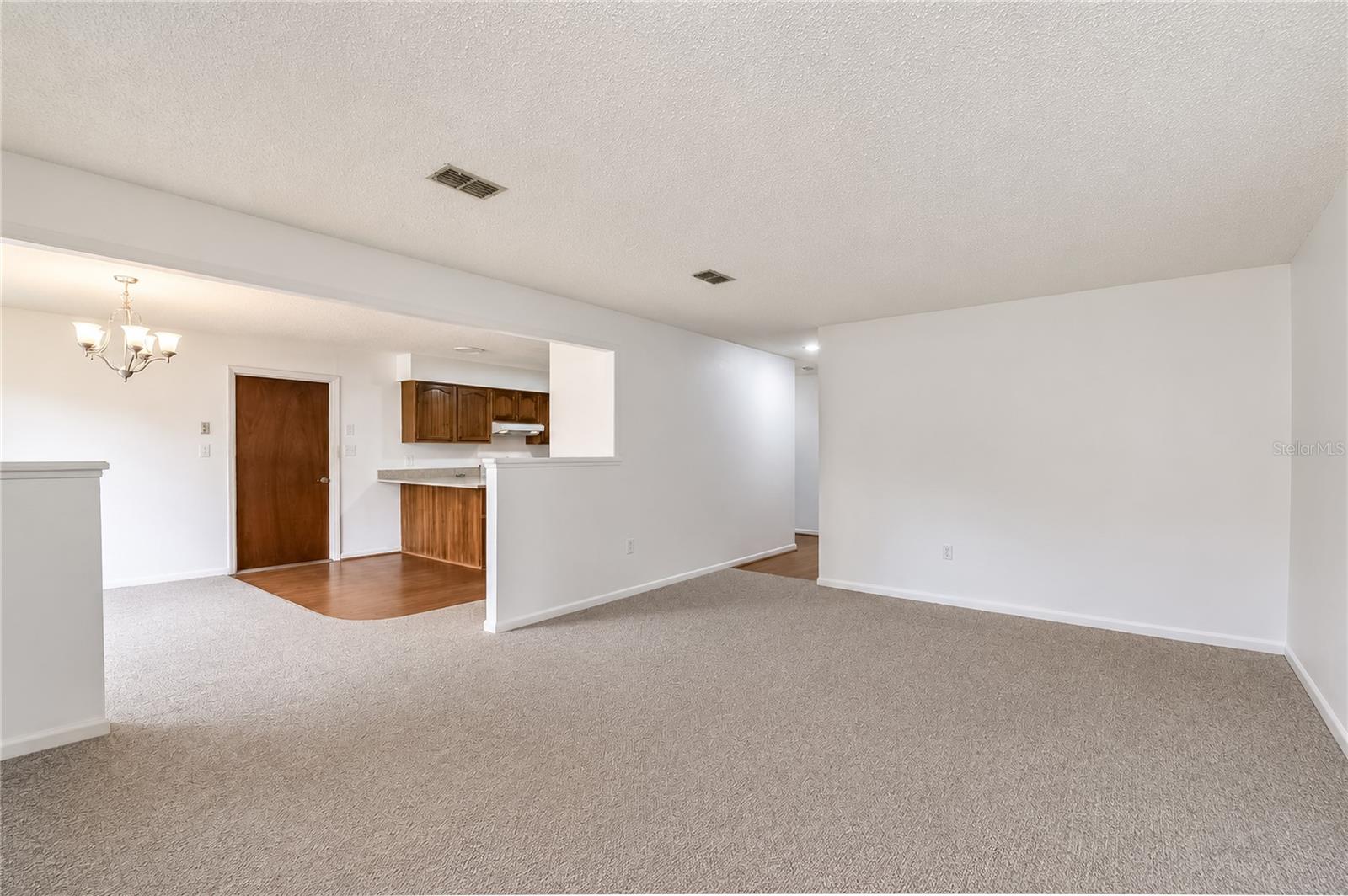 4051 Se 20th Ct Property Photo 12