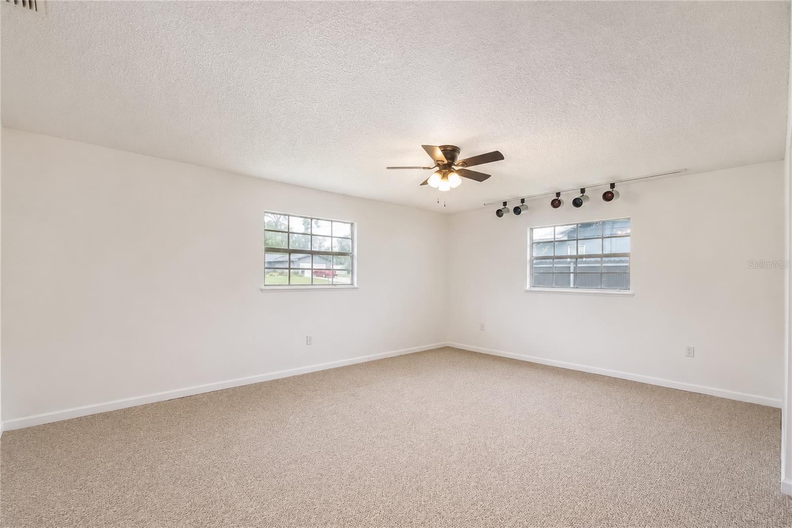 4051 Se 20th Ct Property Photo 29