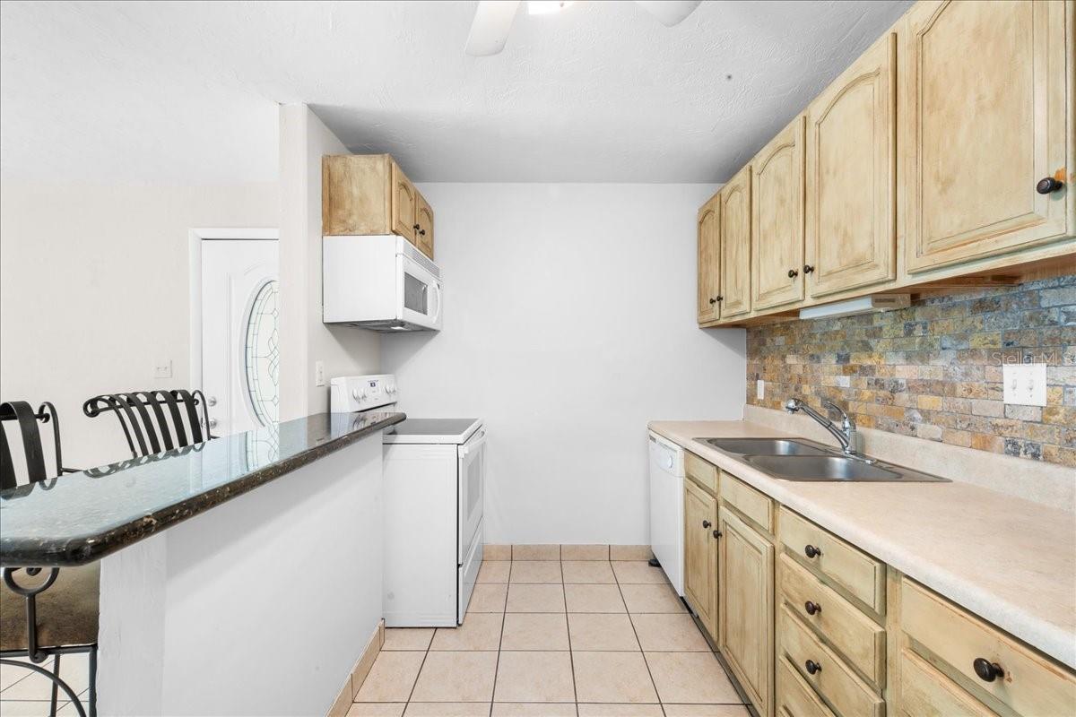 1015 Sw 9th St #d1 Property Photo 10