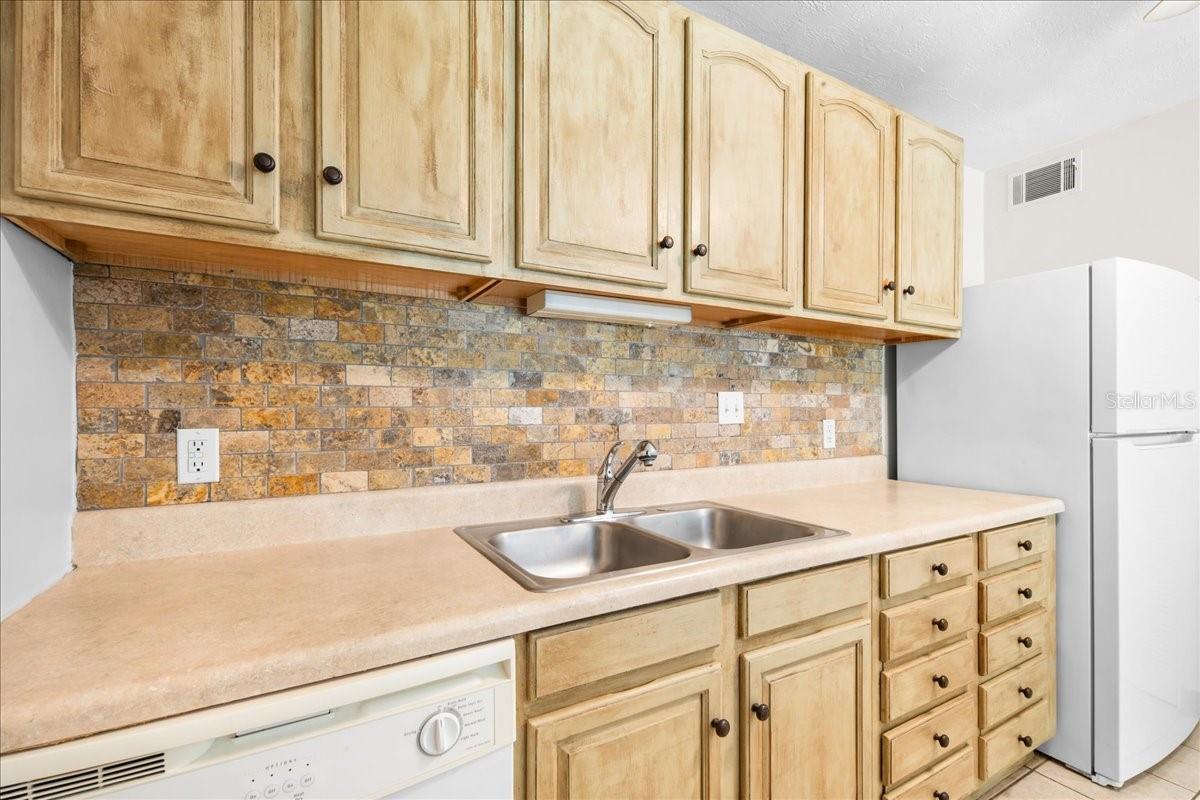 1015 Sw 9th St #d1 Property Photo 11