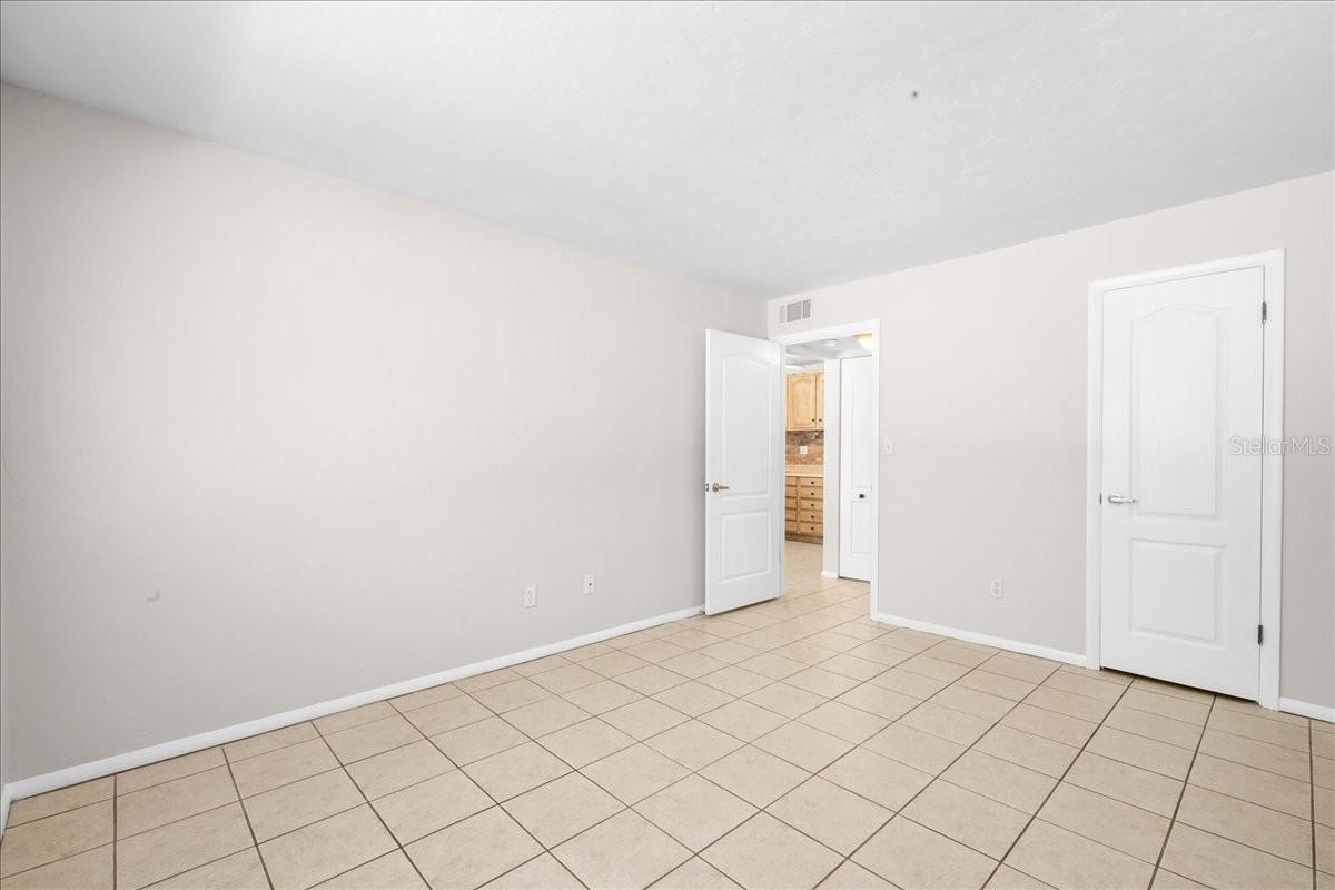 1015 Sw 9th St #d1 Property Photo 17