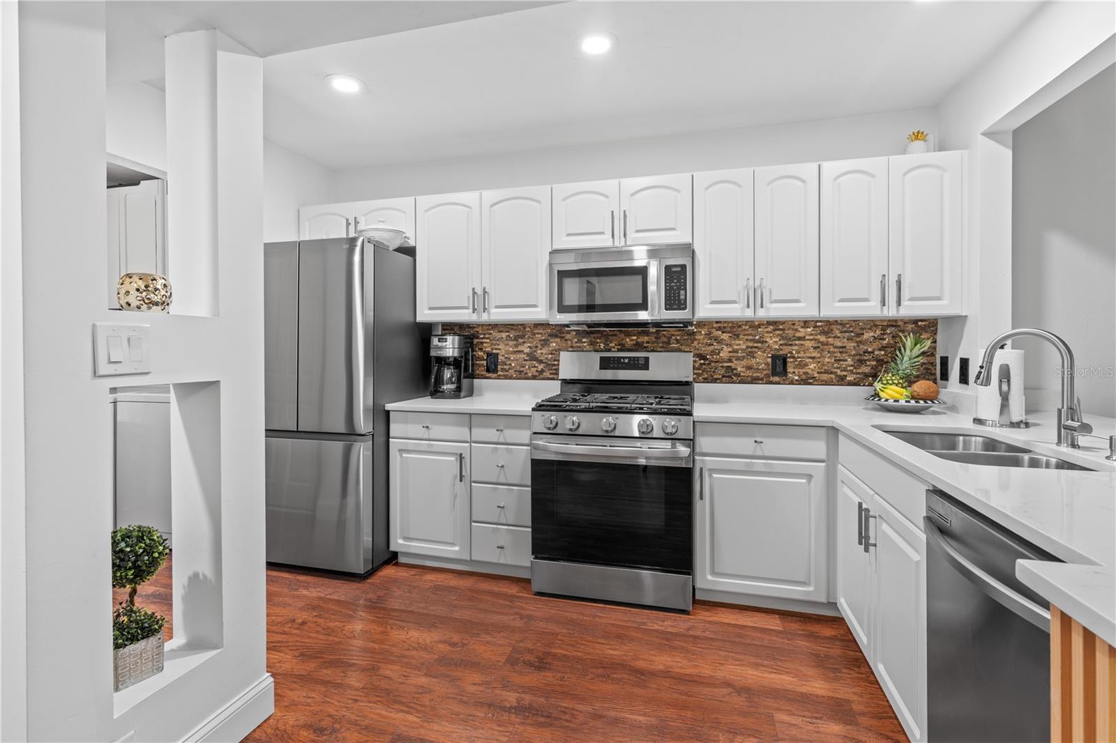 1215 Nw 55th St Nw #7 Property Photo 8