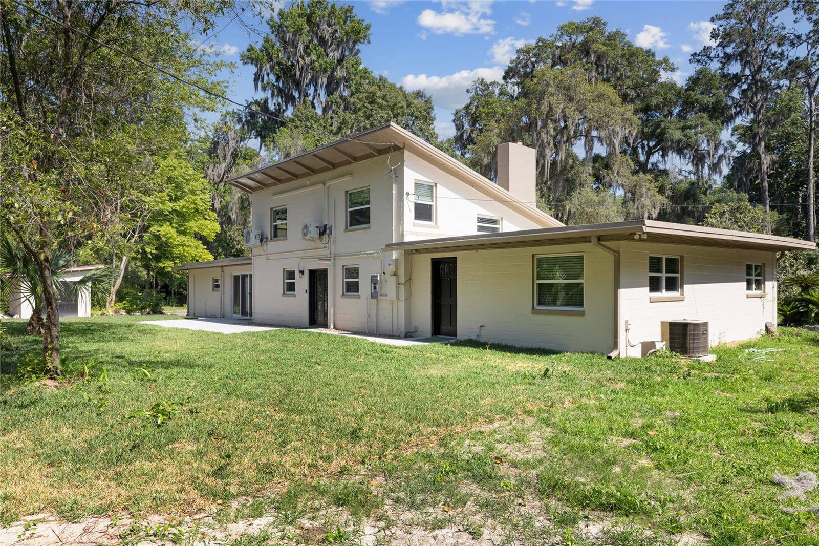 1524 SW 37TH AVE Property Photo 1