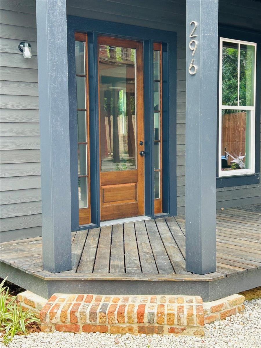 296 Nw 12th Ave Property Photo 2
