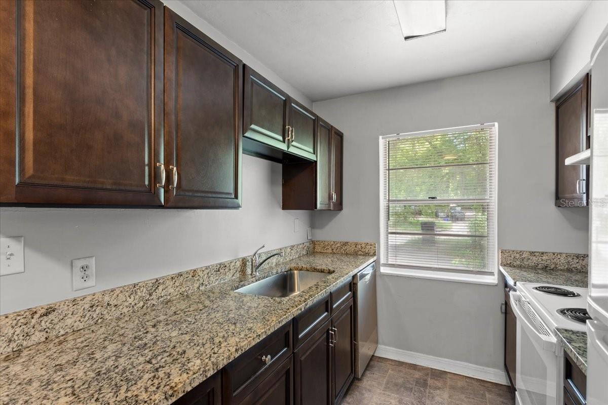 1816 Sw 70th Ter Property Photo 2