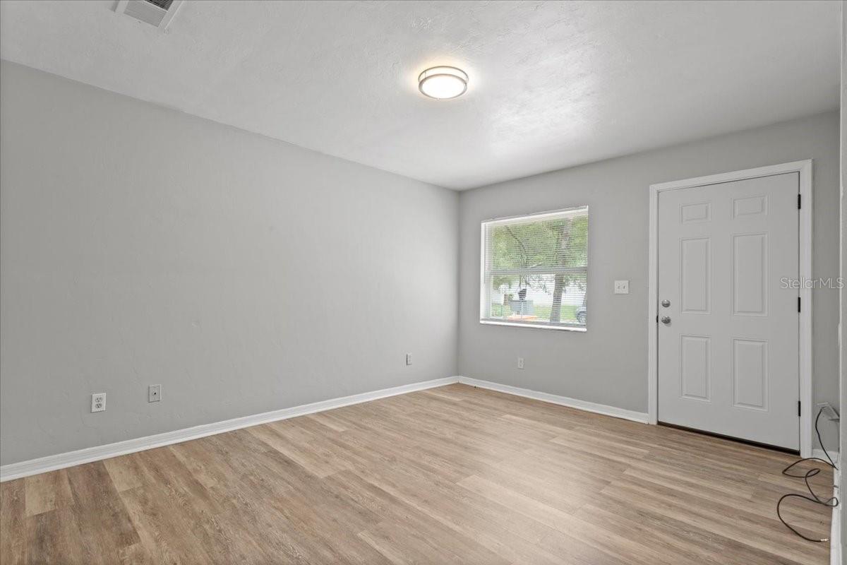 1816 Sw 70th Ter Property Photo 5
