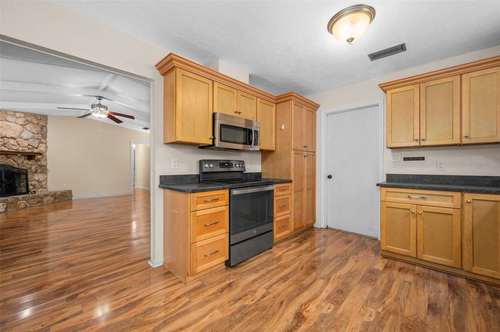 7227 Sw 22 Pl Property Photo 11