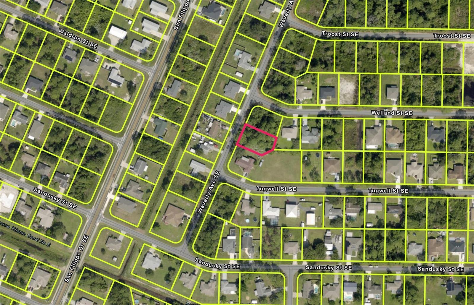 2051 Waverly Ave Se Property Photo 1