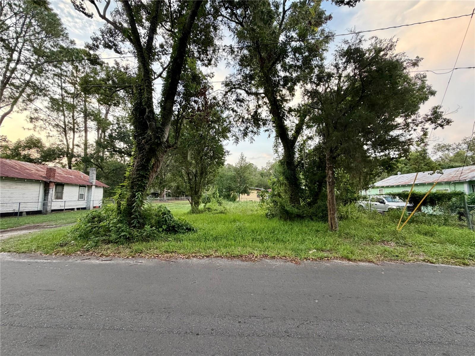 XX NE 5TH AVE Property Photo 1