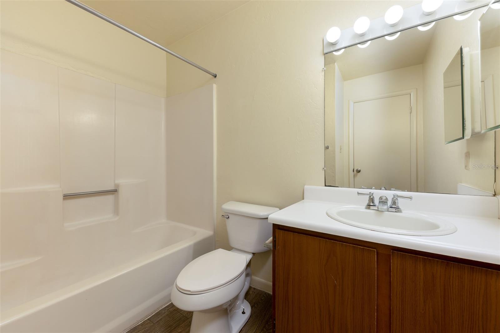 83 Se 16th Ave #e303 Property Photo 13